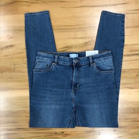 H&M // Skinny Regular Waist // Super Stretch // Full Length Jeans - Picture 4 of 4